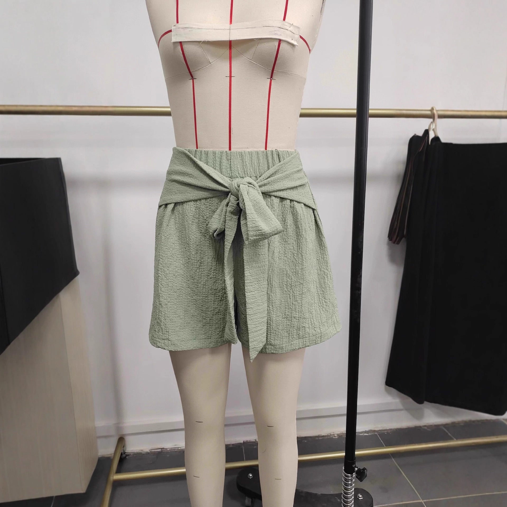 Elastic-waistband Wide-leg Shorts